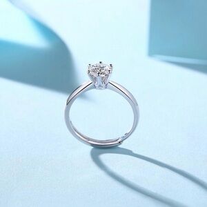 Elegant Silver Ring